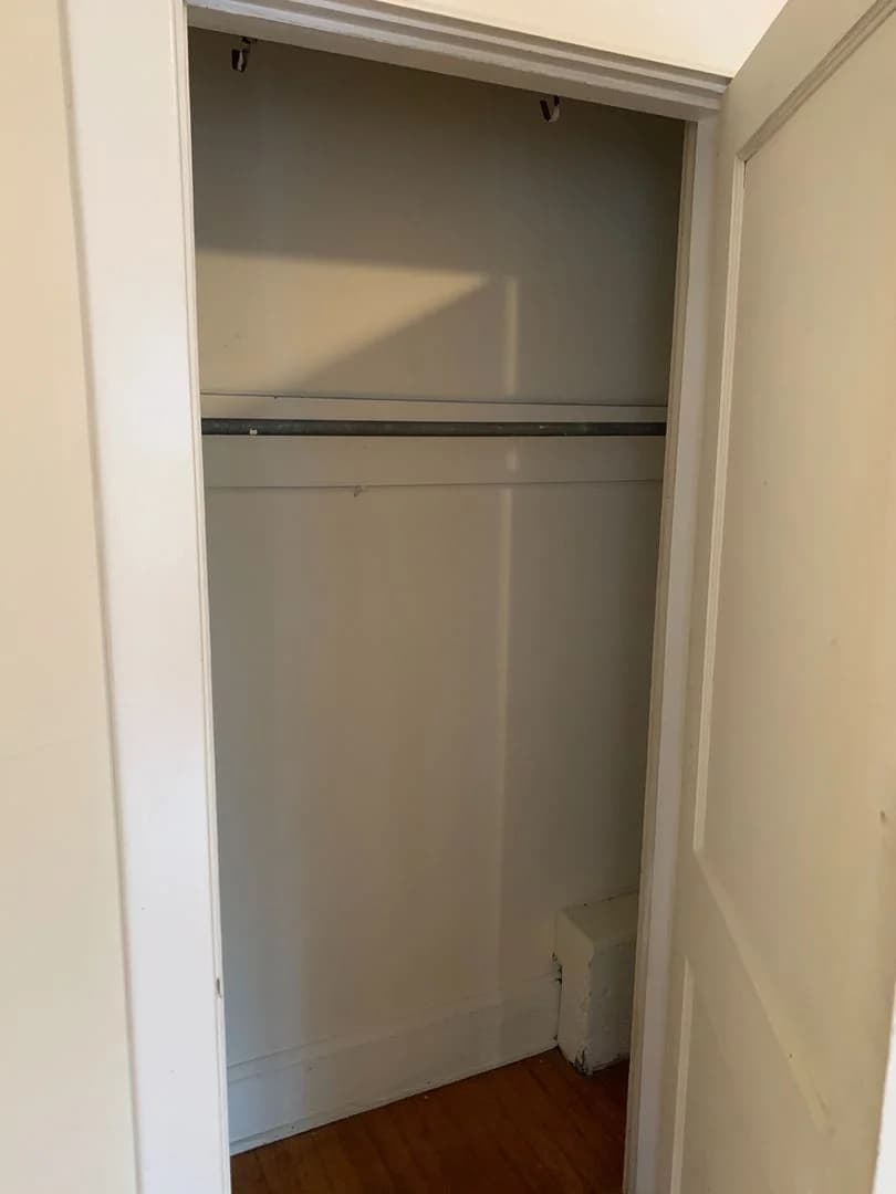 Lexington apartments for rent - Property image - 372 Bucoto Court - 3