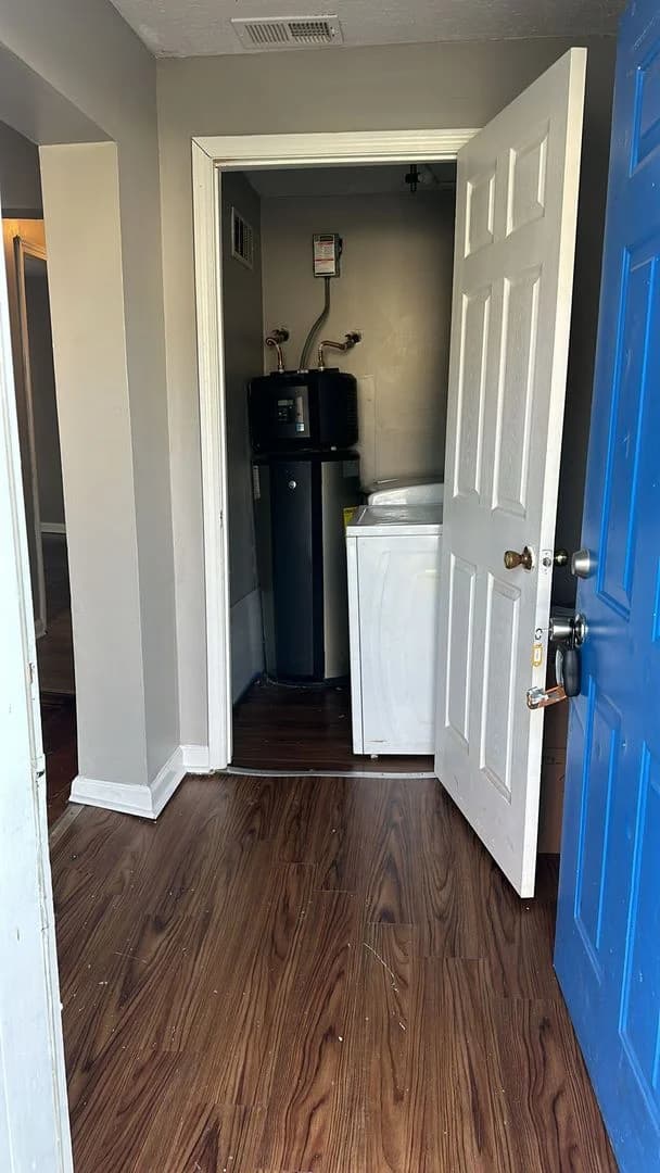 Lexington apartments for rent - Property image - 147 Rand Ave - 3