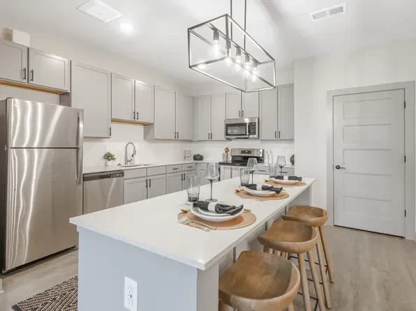 Lexington apartments for rent - image - Cambridge Apartments - 33.webp