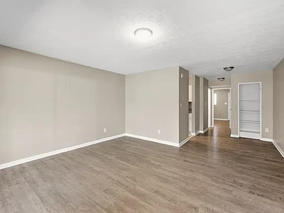 Lexington apartments for rent - image - Cambridge Apartments - 02.webp