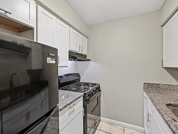Lexington apartments for rent - image - Cambridge Apartments - 23.webp