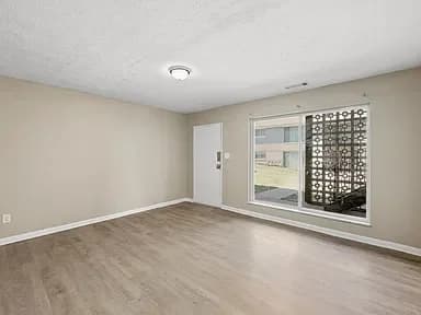 Lexington apartments for rent - image - Cambridge Apartments - 01.webp